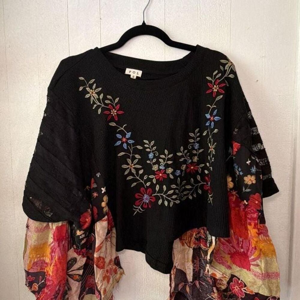 Pol Women's Black Crop-top